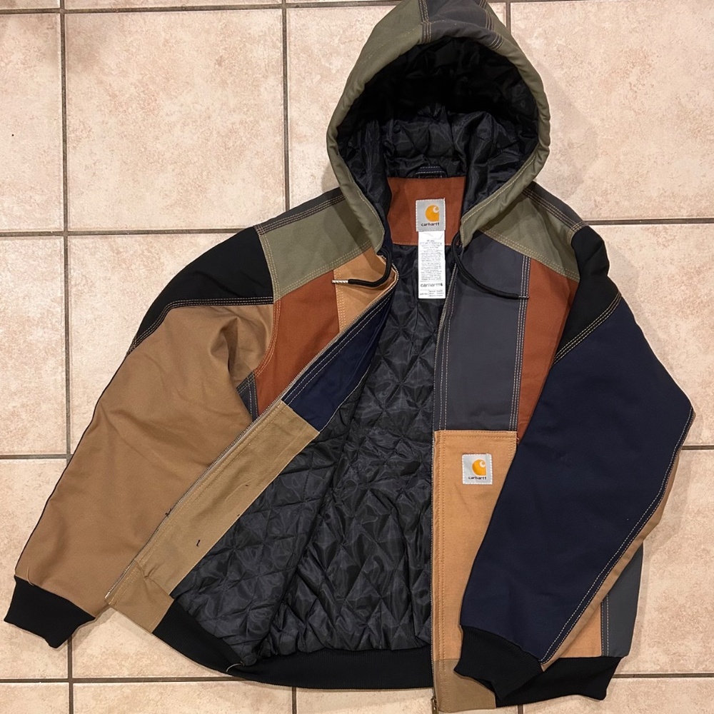 Reworked Carhartt Jacket - Multicolor - Stonehaven Pass Edition - Picture 5 of 11